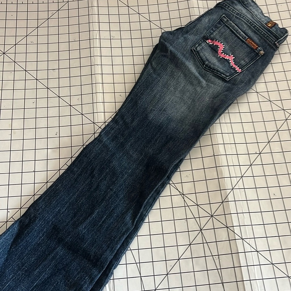 Seven for all mankind. Jeans waist, 25. Zipper needs repair